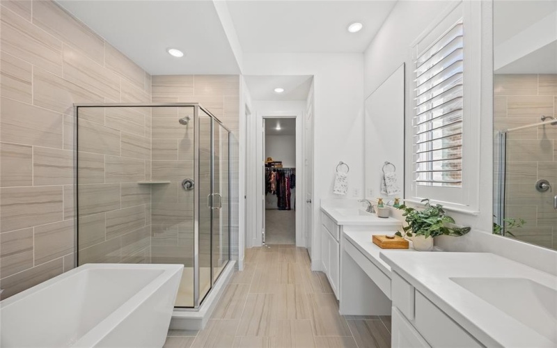 1807 Gateway Lane, Van Alstyne, TX 75495, 4 Habitaciones Habitaciones , ,5 BañosBaños,Residential,En Venta,1807 Gateway Lane,0,21104679