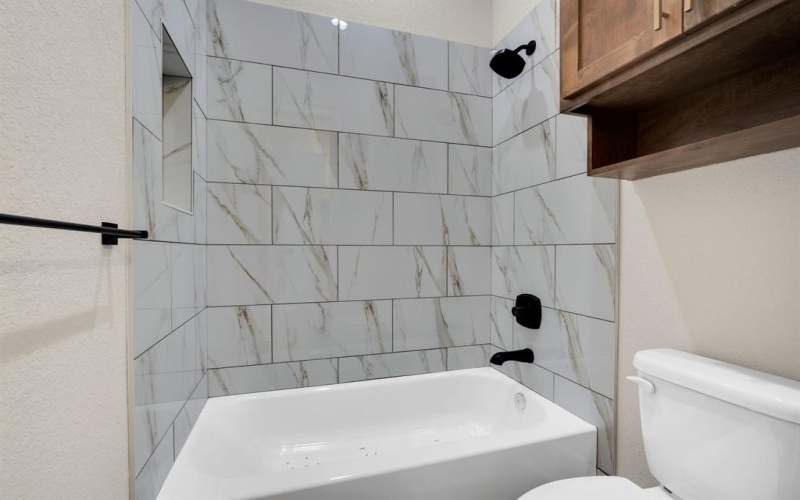 201 Marie Lane, Waxahachie, TX 75167, 4 Habitaciones Habitaciones , ,2 BañosBaños,Residential,En Venta,201 Marie Lane,0,21112347