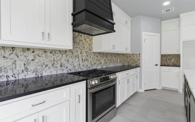 588 Highview Court, Godley, TX 76044, 3 Bedrooms Bedrooms, ,2 BathroomsBathrooms,Residential,For Sale,588 Highview Court,0,21127860