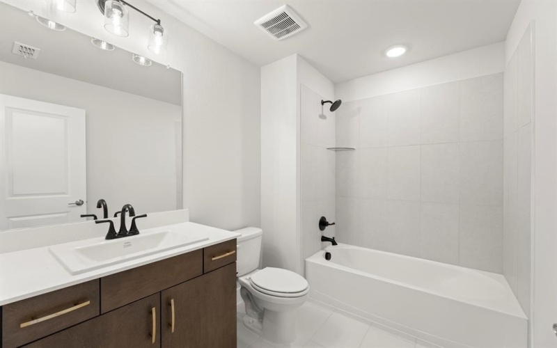 500 Blue Yucca Lane, Little Elm, TX 76227, 4 Bedrooms Bedrooms, ,5 BathroomsBathrooms,Residential,For Sale,500 Blue Yucca Lane,0,21128582