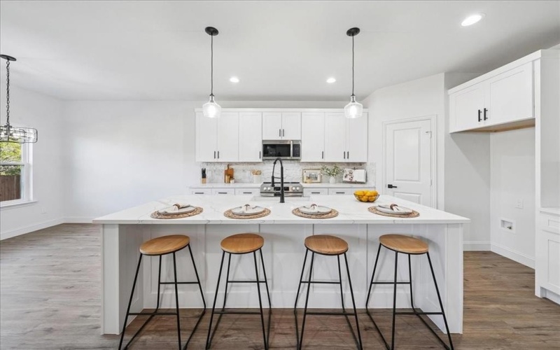 4609 Eagle Nest Court, Granbury, TX 76048, 4 Habitaciones Habitaciones , ,2 BañosBaños,Residential,En Venta,4609 Eagle Nest Court,0,21128855