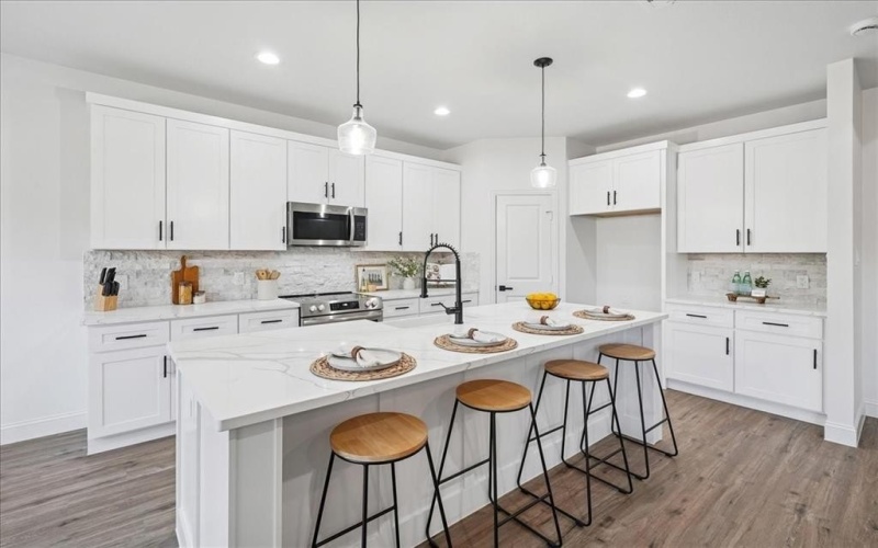 4609 Eagle Nest Court, Granbury, TX 76048, 4 Habitaciones Habitaciones , ,2 BañosBaños,Residential,En Venta,4609 Eagle Nest Court,0,21128855