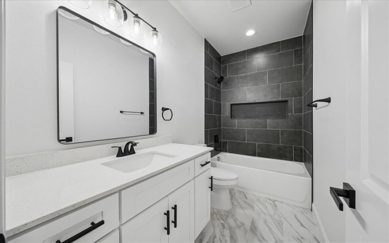 4609 Eagle Nest Court, Granbury, TX 76048, 4 Habitaciones Habitaciones , ,2 BañosBaños,Residential,En Venta,4609 Eagle Nest Court,0,21128855