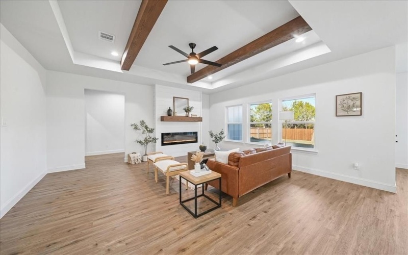 4609 Eagle Nest Court, Granbury, TX 76048, 4 Habitaciones Habitaciones , ,2 BañosBaños,Residential,En Venta,4609 Eagle Nest Court,0,21128855