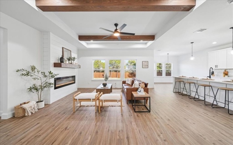 4609 Eagle Nest Court, Granbury, TX 76048, 4 Habitaciones Habitaciones , ,2 BañosBaños,Residential,En Venta,4609 Eagle Nest Court,0,21128855