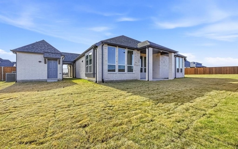 2824 La Paloma, Sherman, TX 75092, 3 Bedrooms Bedrooms, ,3 BathroomsBathrooms,Residential,For Sale,2824 La Paloma,0,21129117