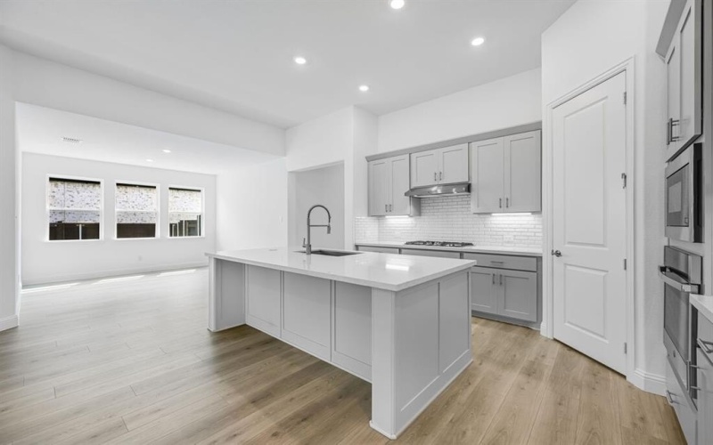 1408 Holly Trail, Northlake, TX 76226, 4 Bedrooms Bedrooms, ,3 BathroomsBathrooms,Residential,For Sale,1408 Holly Trail,0,21129722