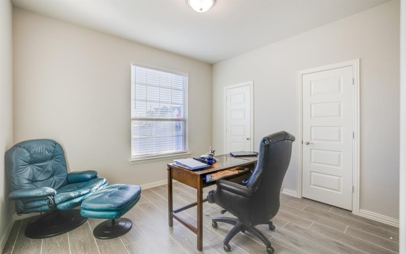 2404 Peebles Drive, Denton, TX 76207, 5 Habitaciones Habitaciones , ,3 BañosBaños,Residential,En Venta,2404 Peebles Drive,0,21129906