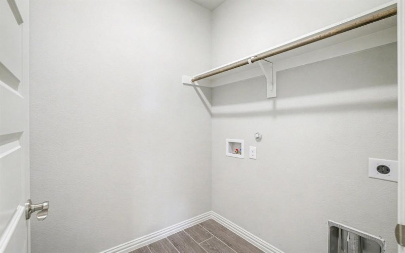 2404 Peebles Drive, Denton, TX 76207, 5 Habitaciones Habitaciones , ,3 BañosBaños,Residential,En Venta,2404 Peebles Drive,0,21129906