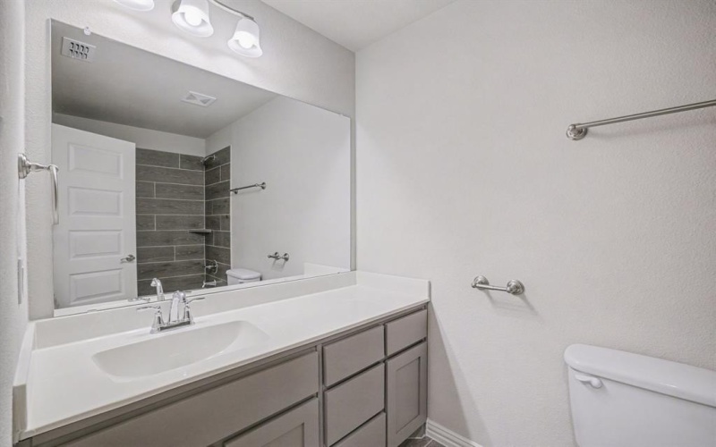 2404 Peebles Drive, Denton, TX 76207, 5 Habitaciones Habitaciones , ,3 BañosBaños,Residential,En Venta,2404 Peebles Drive,0,21129906