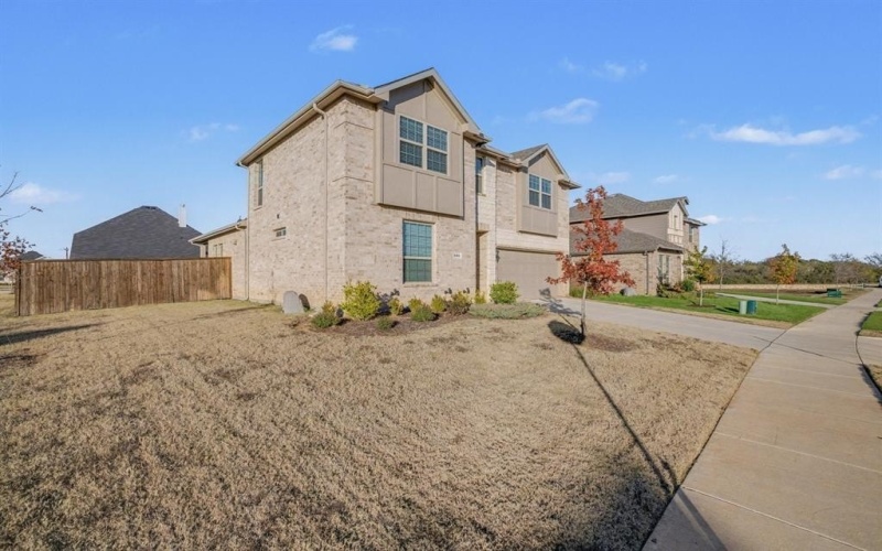 2404 Peebles Drive, Denton, TX 76207, 5 Habitaciones Habitaciones , ,3 BañosBaños,Residential,En Venta,2404 Peebles Drive,0,21129906