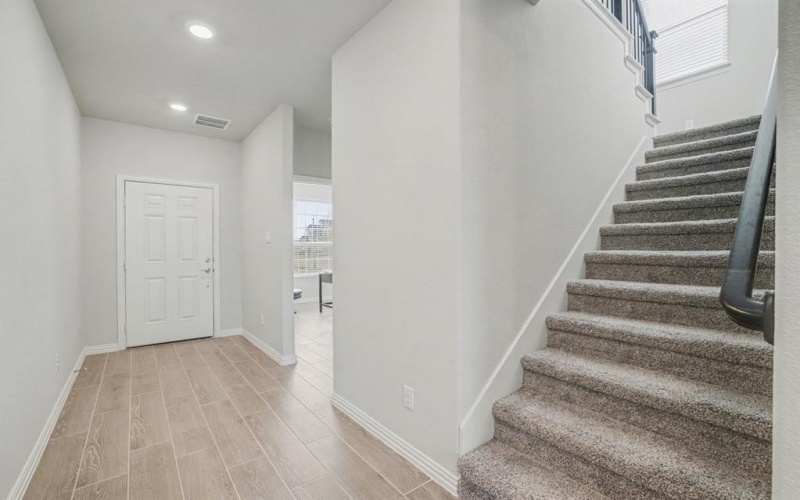 2404 Peebles Drive, Denton, TX 76207, 5 Habitaciones Habitaciones , ,3 BañosBaños,Residential,En Venta,2404 Peebles Drive,0,21129906