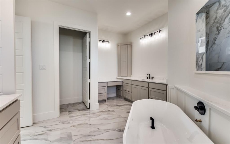 932 Bandon Dunes Drive, Fort Worth, TX 76028, 4 Bedrooms Bedrooms, ,3 BathroomsBathrooms,Residential,For Sale,932 Bandon Dunes Drive,0,21129909