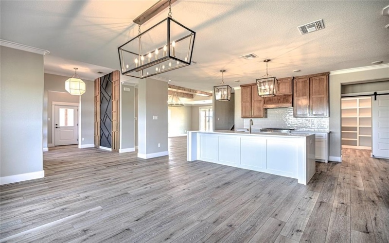 8186 S Lone Star Parkway, Moody, TX 76557, 5 Habitaciones Habitaciones , ,5 BañosBaños,Residential,En Venta,8186 S Lone Star Parkway,0,21130193