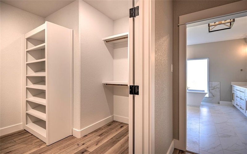 8186 S Lone Star Parkway, Moody, TX 76557, 5 Habitaciones Habitaciones , ,5 BañosBaños,Residential,En Venta,8186 S Lone Star Parkway,0,21130193