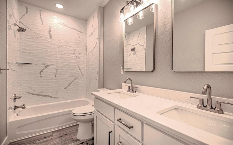 8186 S Lone Star Parkway, Moody, TX 76557, 5 Habitaciones Habitaciones , ,5 BañosBaños,Residential,En Venta,8186 S Lone Star Parkway,0,21130193