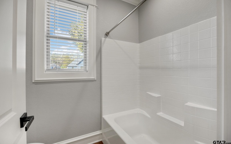 14662 Woodland Creek Dr, Tyler, TX 75706, 4 Bedrooms Bedrooms, ,2 BathroomsBathrooms,Residential,For Sale,14662 Woodland Creek Dr,0,25017640