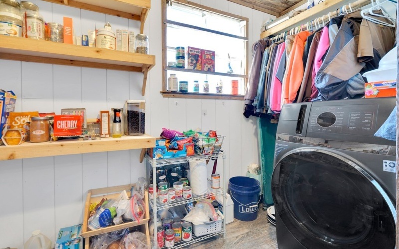 125 Valencia Dr, Kerrville, TX 78028, 5 Bedrooms Bedrooms, ,3 BathroomsBathrooms,Residential,For Sale,125 Valencia Dr,0,121041