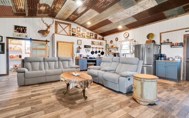 125 Valencia Dr, Kerrville, TX 78028, 5 Bedrooms Bedrooms, ,3 BathroomsBathrooms,Residential,For Sale,125 Valencia Dr,0,121041