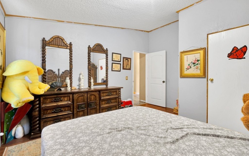 125 Valencia Dr, Kerrville, TX 78028, 5 Bedrooms Bedrooms, ,3 BathroomsBathrooms,Residential,For Sale,125 Valencia Dr,0,121041