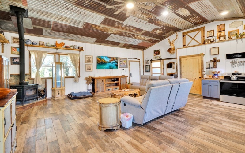 125 Valencia Dr, Kerrville, TX 78028, 5 Bedrooms Bedrooms, ,3 BathroomsBathrooms,Residential,For Sale,125 Valencia Dr,0,121041