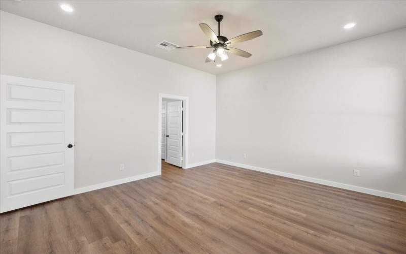 1204 E 31st Street, Wolfforth, TX 79382, 4 Habitaciones Habitaciones , ,3 BañosBaños,Residential,En Venta,1204 E 31st Street,202416021