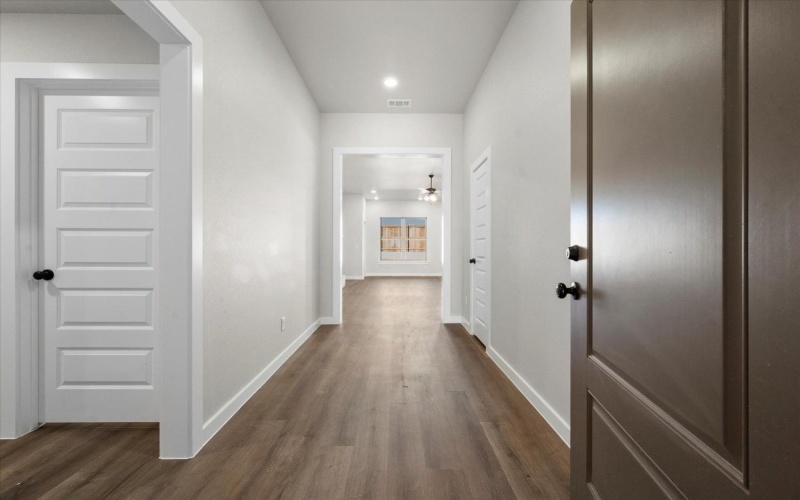 1204 E 31st Street, Wolfforth, TX 79382, 4 Habitaciones Habitaciones , ,3 BañosBaños,Residential,En Venta,1204 E 31st Street,202416021