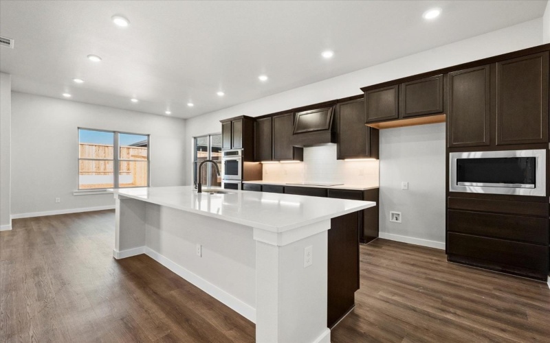 1204 E 31st Street, Wolfforth, TX 79382, 4 Habitaciones Habitaciones , ,3 BañosBaños,Residential,En Venta,1204 E 31st Street,202416021