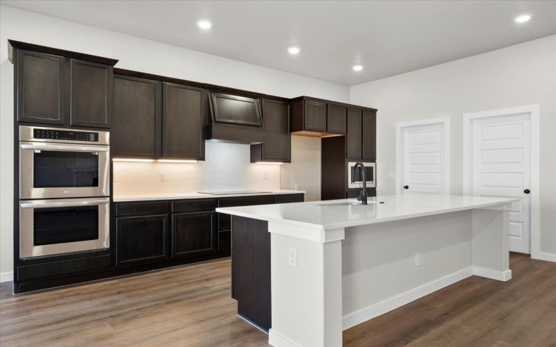 1204 E 31st Street, Wolfforth, TX 79382, 4 Habitaciones Habitaciones , ,3 BañosBaños,Residential,En Venta,1204 E 31st Street,202416021