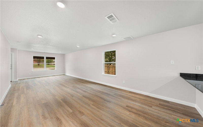 909 S Martin Luther King Jr Lane unit: B #B, Temple, TX 76501, 3 Bedrooms Bedrooms, ,2 BathroomsBathrooms,Residential,For Sale,909 S Martin Luther King Jr Lane unit: B,0,599784