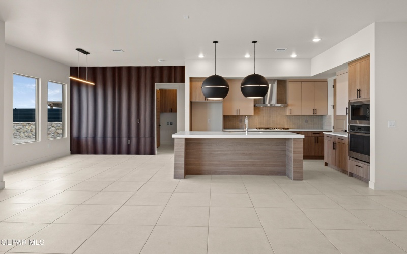 321 Blue Valley Drive, El Paso, TX 79928, 6 Bedrooms Bedrooms, ,3 BathroomsBathrooms,Residential,For Sale,321 Blue Valley Drive,0,935041