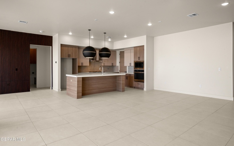 321 Blue Valley Drive, El Paso, TX 79928, 6 Bedrooms Bedrooms, ,3 BathroomsBathrooms,Residential,For Sale,321 Blue Valley Drive,0,935041