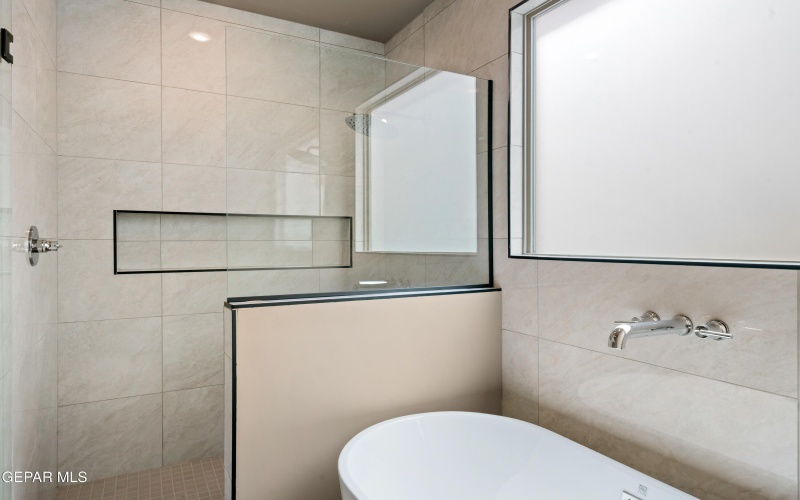 321 Blue Valley Drive, El Paso, TX 79928, 6 Bedrooms Bedrooms, ,3 BathroomsBathrooms,Residential,For Sale,321 Blue Valley Drive,0,935041