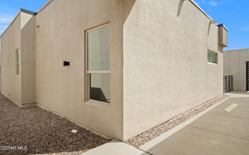 321 Blue Valley Drive, El Paso, TX 79928, 6 Bedrooms Bedrooms, ,3 BathroomsBathrooms,Residential,For Sale,321 Blue Valley Drive,0,935041