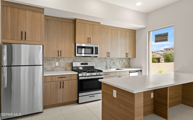 321 Blue Valley Drive, El Paso, TX 79928, 6 Bedrooms Bedrooms, ,3 BathroomsBathrooms,Residential,For Sale,321 Blue Valley Drive,0,935041