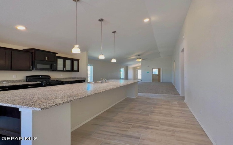 13861 Thunder Sky Avenue, El Paso, TX 79928, 4 Bedrooms Bedrooms, ,3 BathroomsBathrooms,Residential,For Sale,13861 Thunder Sky Avenue,0,935050