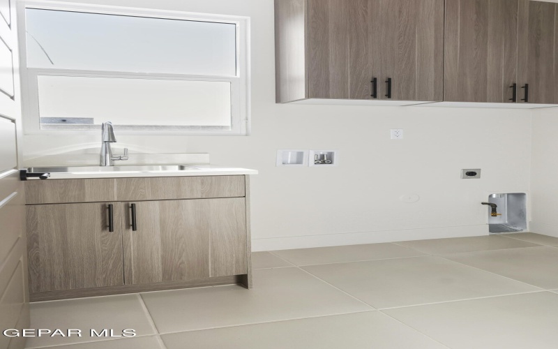 1837 Bridle Place, El Paso, TX 79911, 4 Bedrooms Bedrooms, ,2 BathroomsBathrooms,Residential,For Sale,1837 Bridle Place,0,935081