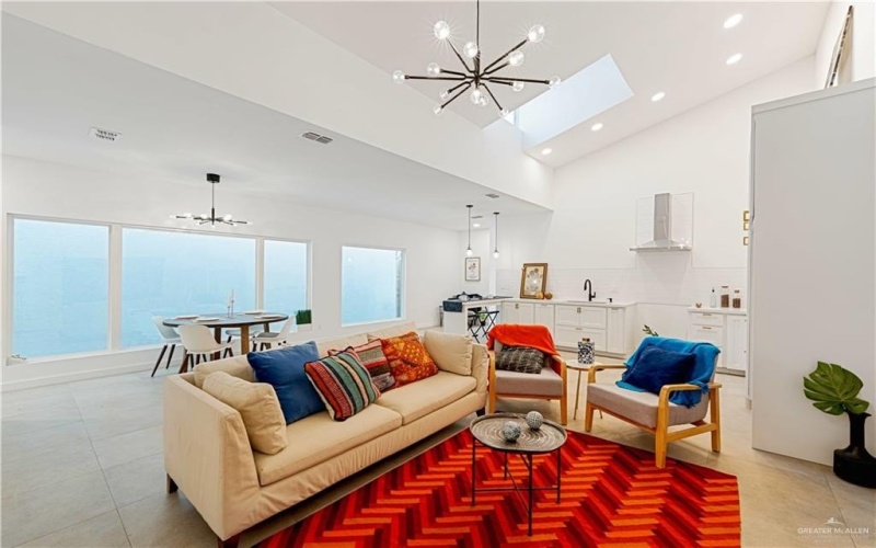 2637 Warbler Avenue, McAllen, TX 78504, 3 Bedrooms Bedrooms, ,2 BathroomsBathrooms,Residential,For Sale,2637 Warbler Avenue,0,488894