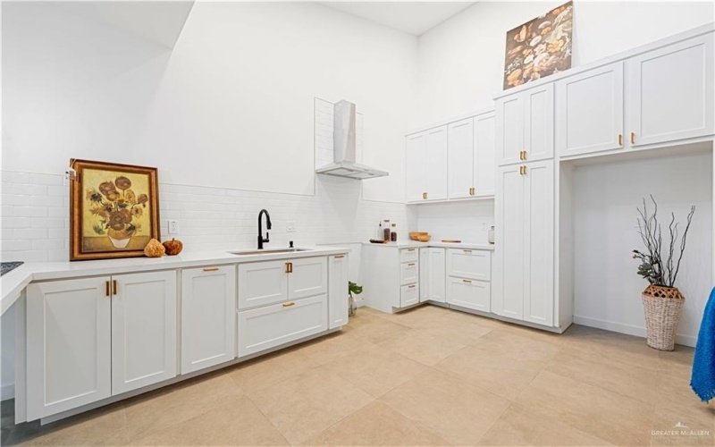 2637 Warbler Avenue, McAllen, TX 78504, 3 Bedrooms Bedrooms, ,2 BathroomsBathrooms,Residential,For Sale,2637 Warbler Avenue,0,488894