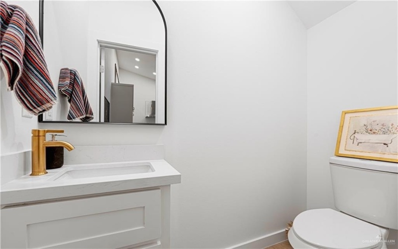 2637 Warbler Avenue, McAllen, TX 78504, 3 Bedrooms Bedrooms, ,2 BathroomsBathrooms,Residential,For Sale,2637 Warbler Avenue,0,488894