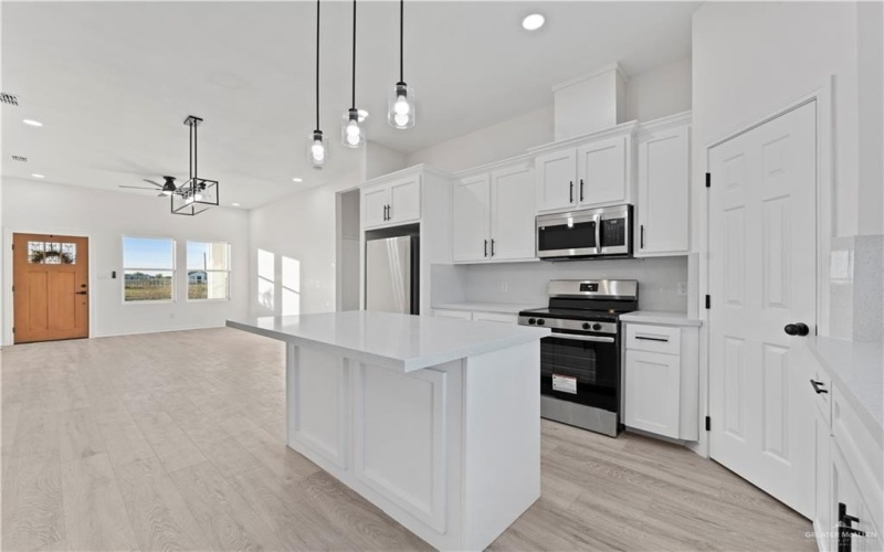 3974 Caserio Street, Edinburg, TX 78542, 3 Bedrooms Bedrooms, ,2 BathroomsBathrooms,Residential,For Sale,3974 Caserio Street,0,488913