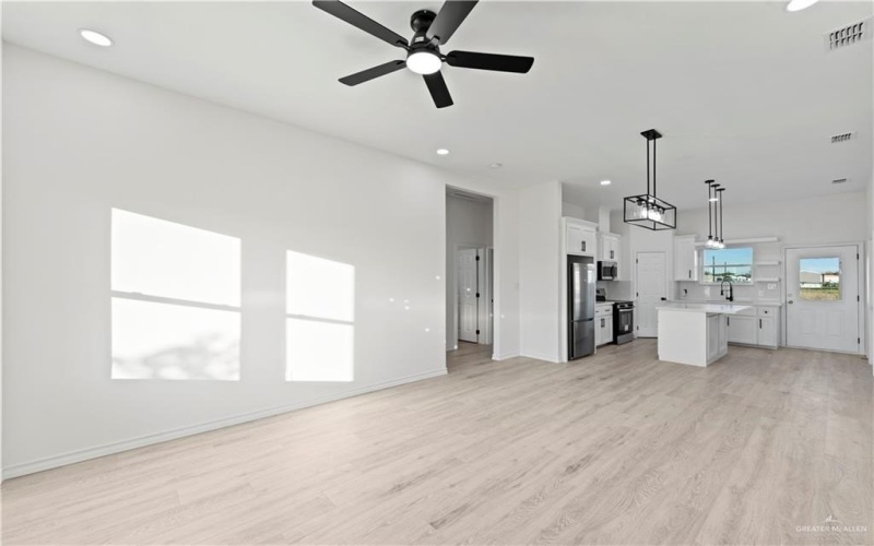 3974 Caserio Street, Edinburg, TX 78542, 3 Bedrooms Bedrooms, ,2 BathroomsBathrooms,Residential,For Sale,3974 Caserio Street,0,488913