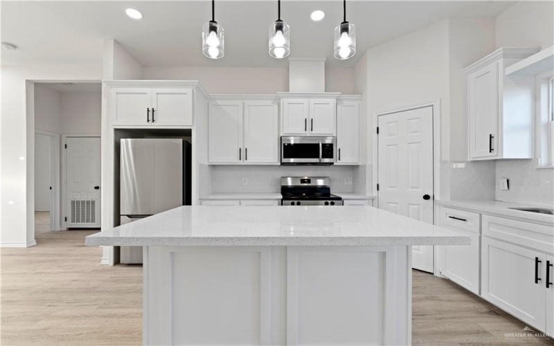 3974 Caserio Street, Edinburg, TX 78542, 3 Bedrooms Bedrooms, ,2 BathroomsBathrooms,Residential,For Sale,3974 Caserio Street,0,488913