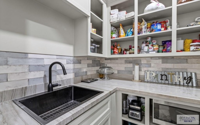 1910 Turtle Dove Cir, HARLINGEN, TX 78550, 4 Bedrooms Bedrooms, ,6 BathroomsBathrooms,Residential,For Sale,1910 Turtle Dove Cir,0,29769854