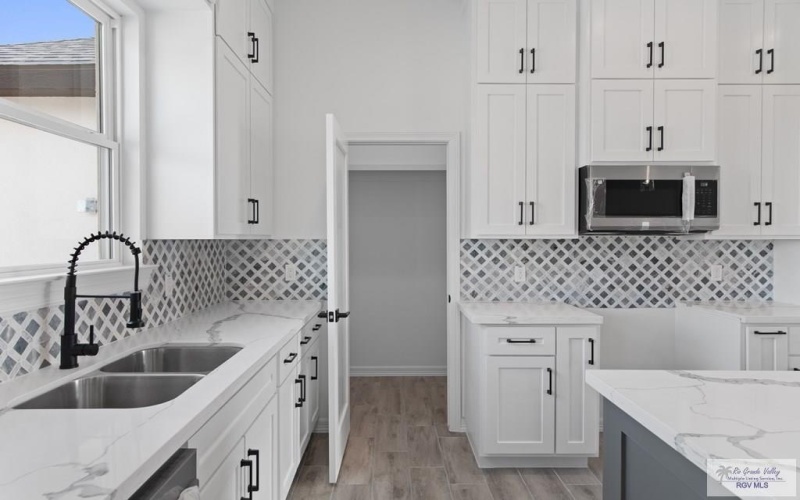 1869 SAM CIR, HARLINGEN, TX 78552, 3 Bedrooms Bedrooms, ,2 BathroomsBathrooms,Residential,For Sale,1869 SAM CIR,0,29770577