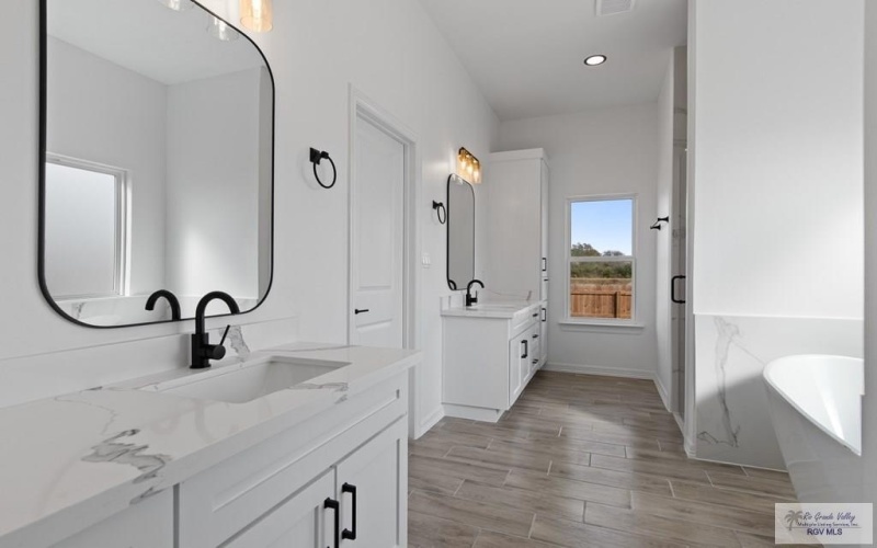 1869 SAM CIR, HARLINGEN, TX 78552, 3 Bedrooms Bedrooms, ,2 BathroomsBathrooms,Residential,For Sale,1869 SAM CIR,0,29770577