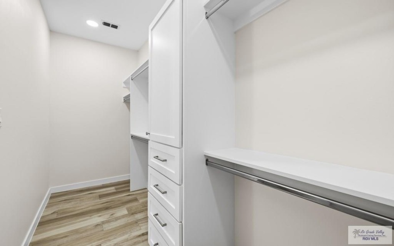 2924 ZEB DR, BROWNSVILLE, TX 78526, 3 Habitaciones Habitaciones , ,2 BañosBaños,Residential,En Venta,2924 ZEB DR,0,29770582