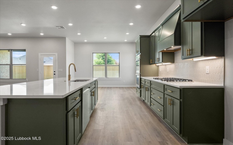 5409 109th Street, Lubbock, TX 79424, 4 Bedrooms Bedrooms, ,3 BathroomsBathrooms,Residential,For Sale,5409 109th Street,0,202553553