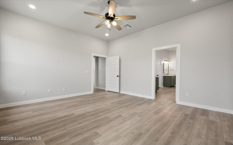 5409 109th Street, Lubbock, TX 79424, 4 Bedrooms Bedrooms, ,3 BathroomsBathrooms,Residential,For Sale,5409 109th Street,0,202553553