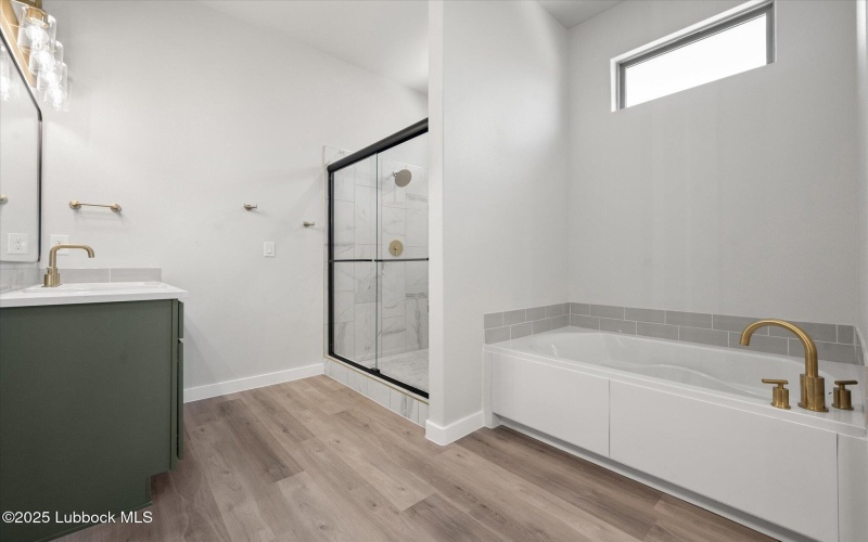 5409 109th Street, Lubbock, TX 79424, 4 Bedrooms Bedrooms, ,3 BathroomsBathrooms,Residential,For Sale,5409 109th Street,0,202553553